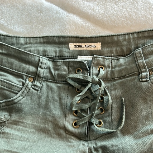 Billabong khakis green cutoff shorts - Picture 4 of 4